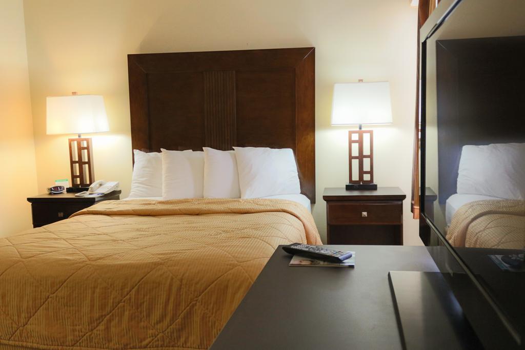 Frontier Hotel Х'юстон Екстер'єр фото